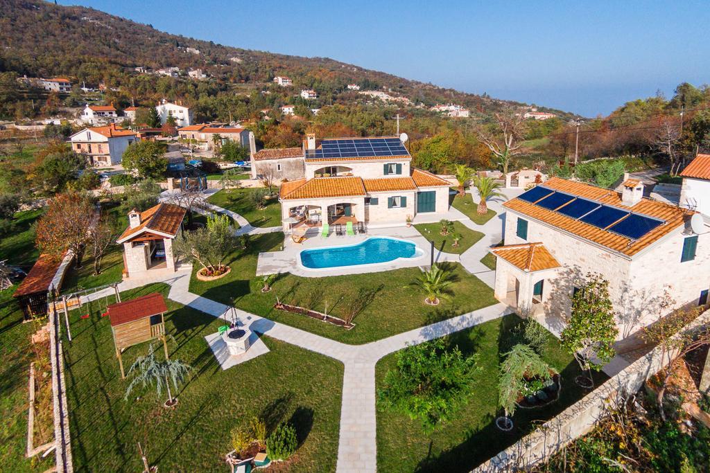 Villa Stonegate Estate - Bonus, Dvije Vile Jedna Cijena! Опатия Екстериор снимка