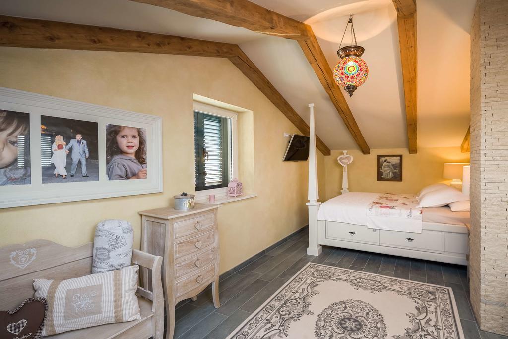 Villa Stonegate Estate - Bonus, Dvije Vile Jedna Cijena! Опатия Екстериор снимка