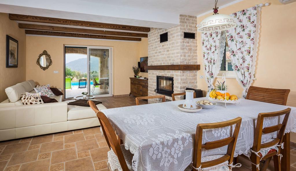 Villa Stonegate Estate - Bonus, Dvije Vile Jedna Cijena! Опатия Екстериор снимка