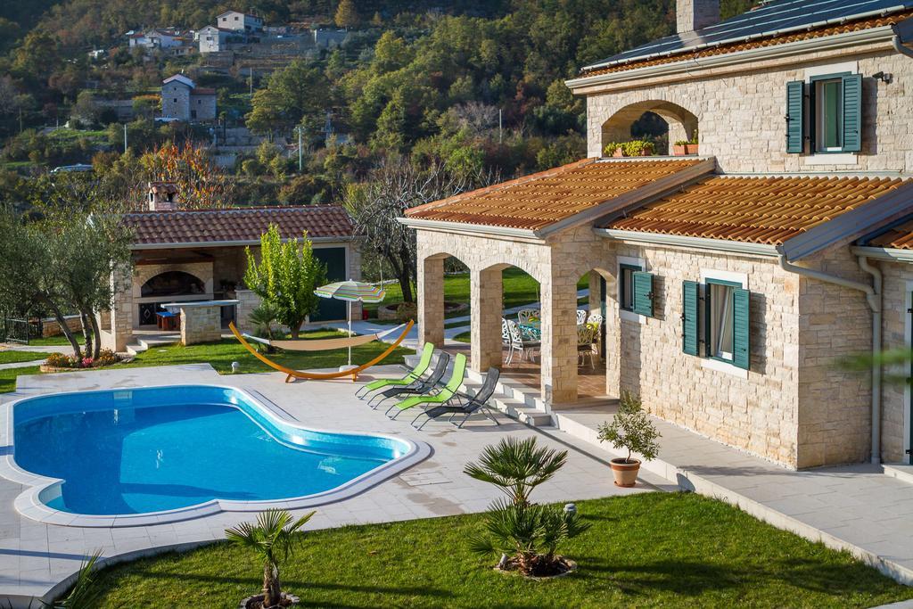 Villa Stonegate Estate - Bonus, Dvije Vile Jedna Cijena! Опатия Екстериор снимка