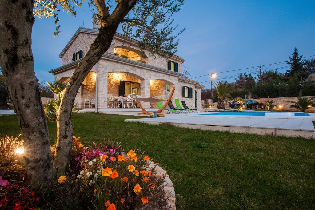 Villa Stonegate Estate - Bonus, Dvije Vile Jedna Cijena! Опатия Екстериор снимка